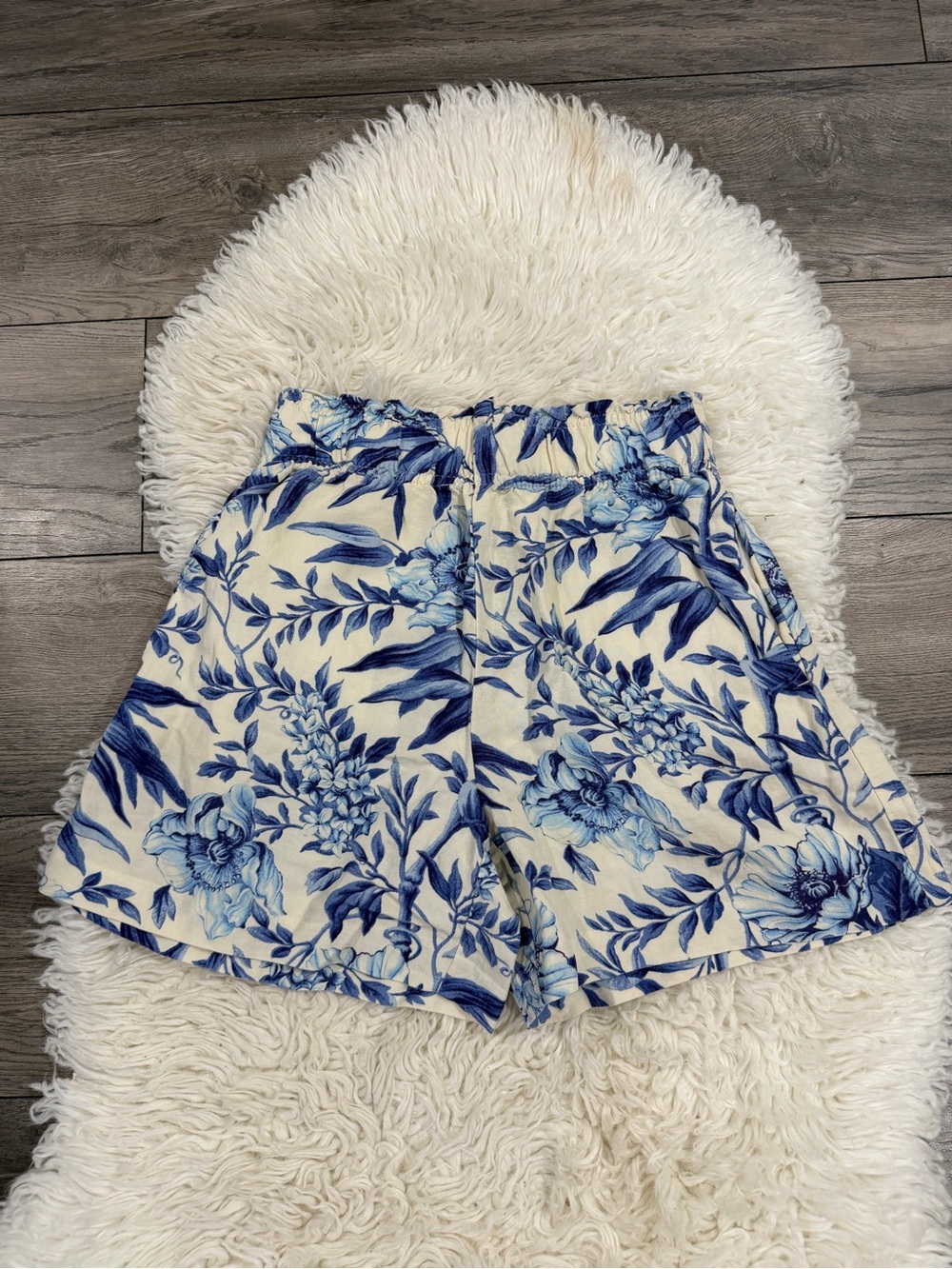 H&M Cream Shorts with Blue Floral Print